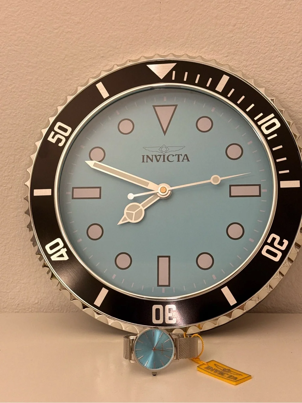 NWT Invicta Pro Diver 12” Wall Clock Light Blue Dial Black Bezel Model 70042